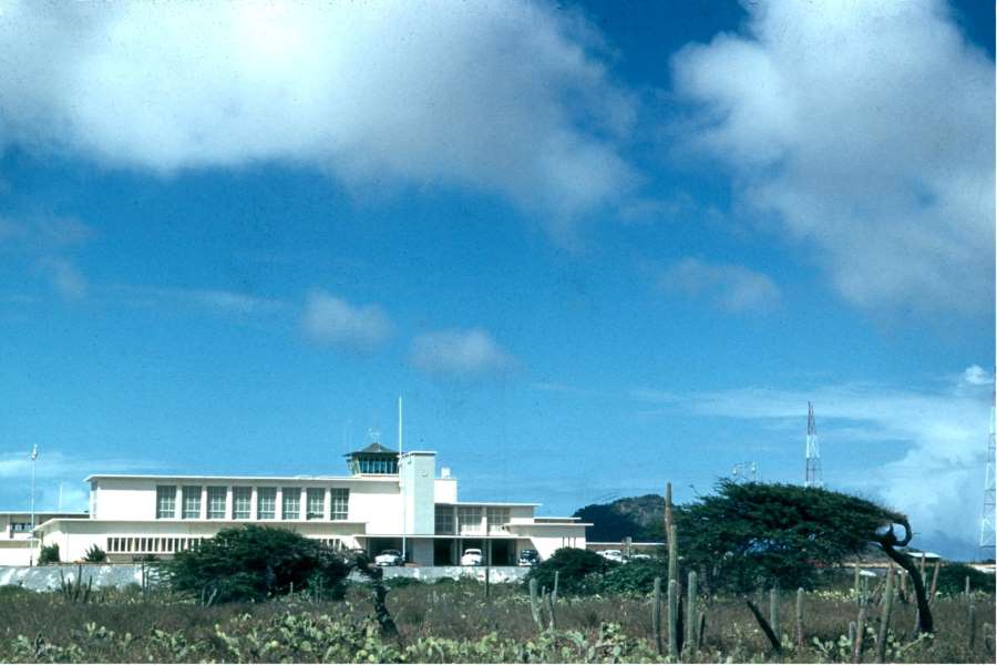 Ost01Airport.jpg