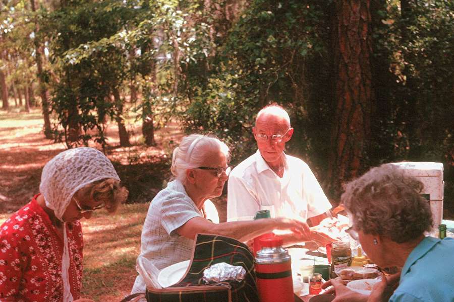 Ppl18July4Picnic3.jpg